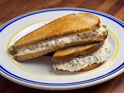 Tuna, Lettuce & Tomato Diet Delight