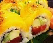 Tuna Mango Roll