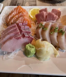 Sashimi Entree