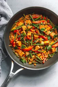 Vegan Red Curry With Tofu