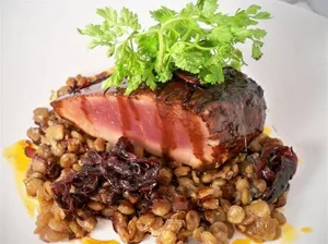 Balsamic Glazed Tuna & Lentils