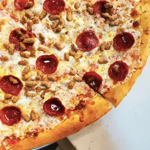 Artistic Pizza's Sausage Pizza