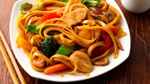 T1. Shanghai Style Lo Mein with Chicken
