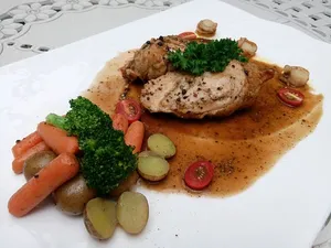 Prawns, Chicken & Scallops With Mixed Vegetables (Special Diet Menu)