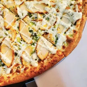 Artistic Pizza's Chicken Scallion Pizza