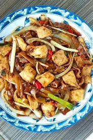 Chicken Chow Fun Party Tray