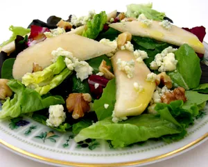 Stilton and Walnut Salad