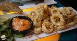 Fried Calamari With Spicy Mayo Dip