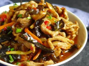 Shredded Pork with Spicy Garlic Sauce 魚香肉絲