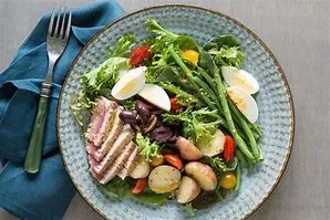 Seared Tuna Niçoise Salad