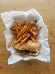 Sliders With Fries