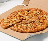 Domino's Medium 12" Memphis BBQ Chicken Pizza Builder