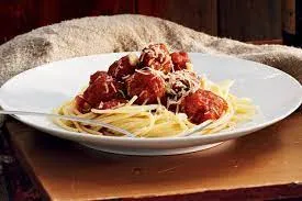 Linguini con Polpette