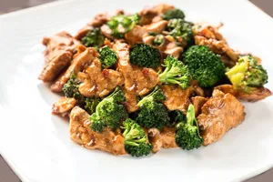 Chicken with Broccoli Over Rice