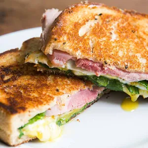 Grilled Cheese Sandwich With Ham