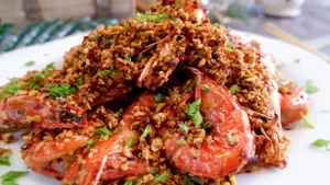 Hong Kong Style Stir-Fried Prawns 豉油乾煎帶頭蝦