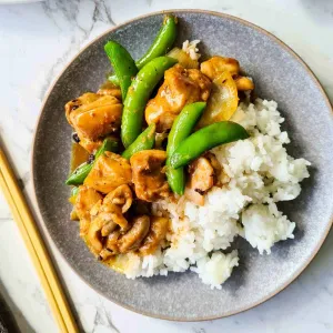 Chicken with Pepper in Black Bean Sauce over Rice