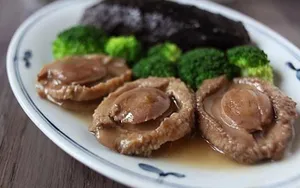 Sea Cucumber & Sliced Abalone With Green Vegetable