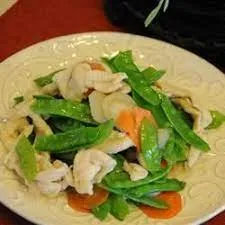 Chicken With Snow Peas (Vegetarian 'Poultry')
