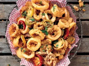 CRISPY RHODE ISLAND CALAMARI