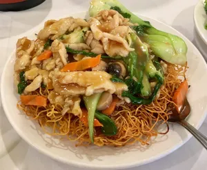 Chicken Chow Fun W. Gravy