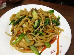 Vegetable Fried Pulled Noodle