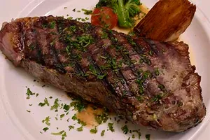 10 oz STRIPLOIN STEAK
