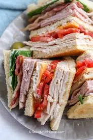 Club Sandwich Basket