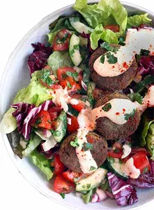 Falafel Salad