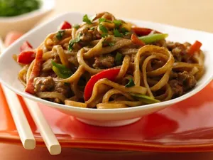 Beef Noodles Schezwan