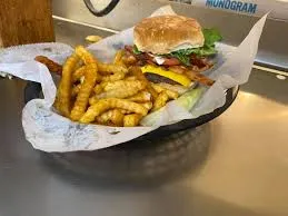 Bacon Cheeseburger (Basket)