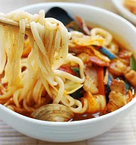 Jjampong (Spicy Korean Seafood Noodles)