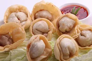 Steam Chicken Wontons in Ginger & Garlic Sauce