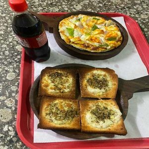 Paneer Tikka Pizza Combo