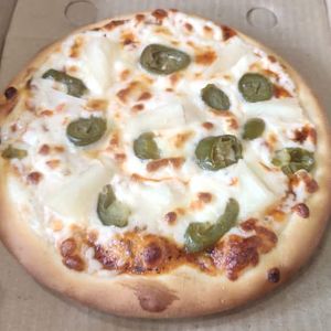 Veg Pineapple and Jalapenos Pizza [7 inches]