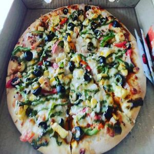 Supreme Cheesy Delight Pizza