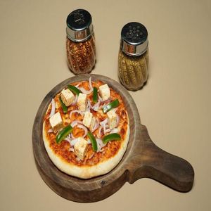 Kadai Paneer Pizza