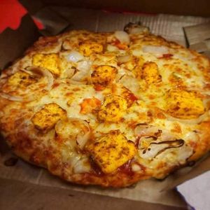Veg Onion and Paneer Pizza [7 inches]