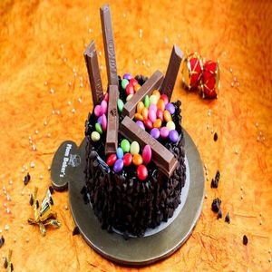Kit Kat Gems Cake