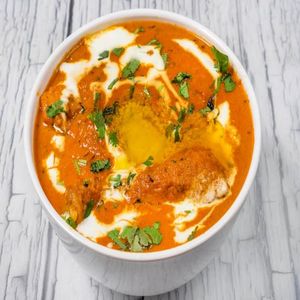 Butter Chicken with 3 Tandoori Roti