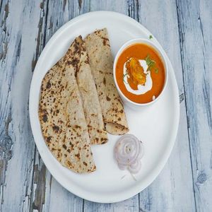 Chaap Gravy [2 Pieces] with 3 Tawa Roti and Salad