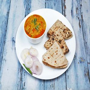 Yellow Dal Chapati Combo