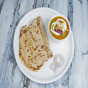 Kadhai Paneer Chapati Combo