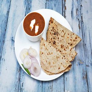 Dal Makhani Chapati Combo