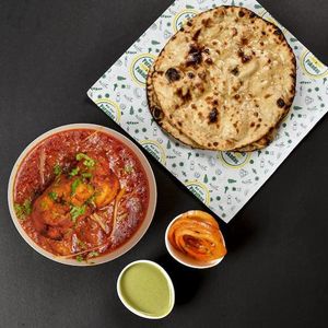 Masala Chicken with 3 Roti and Salad