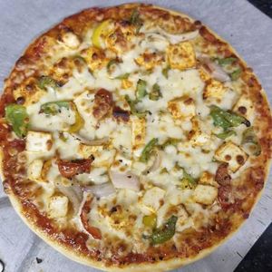 Paneer Tikka Pizza