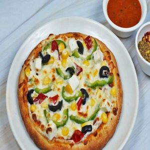 Wow Veg Loaded Pizza