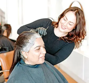 Root color application (single shade)