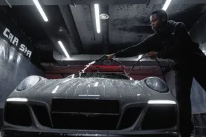 Car spraying (painting)