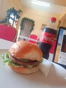 EAT RITE'S SIGNATURE BURGER